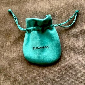 Tiffany & Co. Jewelry pouch, gift box, ribbon